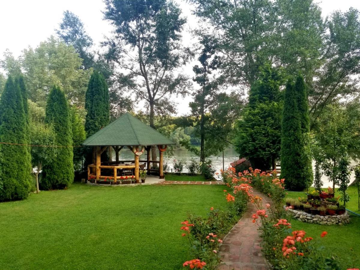 Apartman "Kapetana Luka" Ljubovija Экстерьер фото
