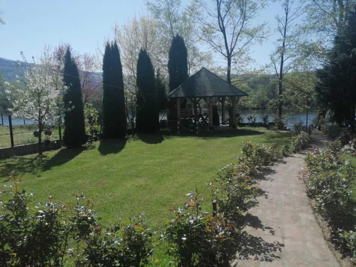 Apartman "Kapetana Luka" Ljubovija Экстерьер фото